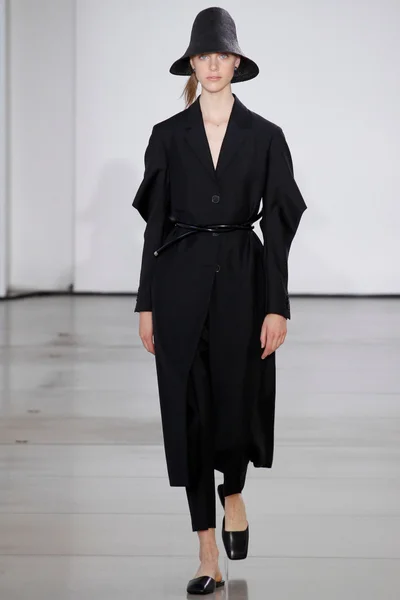 Look 35